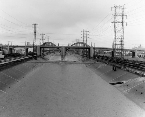 Los Angeles River at the 6th Street bridge