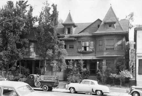 S. Olive Street apartments, Bunker Hill