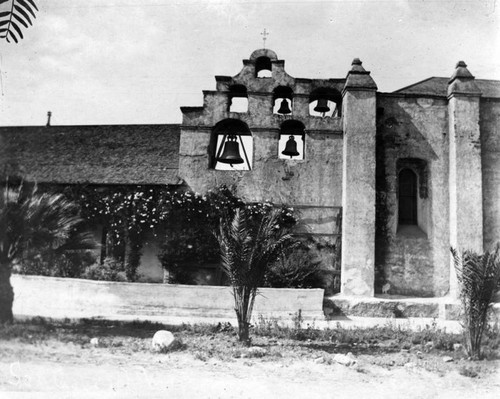 Mission San Gabriel Arcangel bells