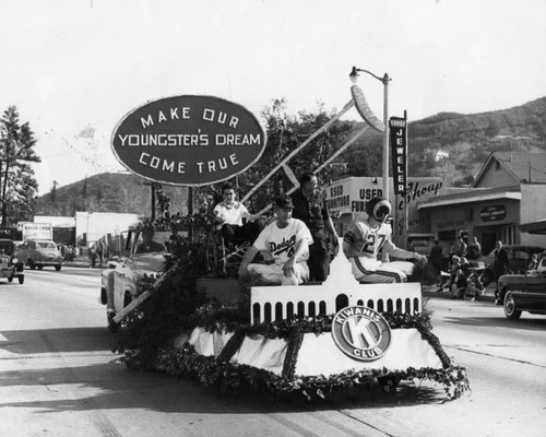 Float in the March of Dimes parade