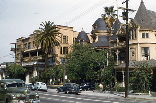 Grand Avenue, Bunker Hill