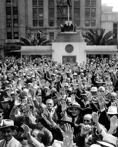 Victory House, Pershing Square