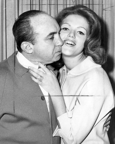 Mickey Cohen's girl Sandy grows up fast: turns 21 — Calisphere