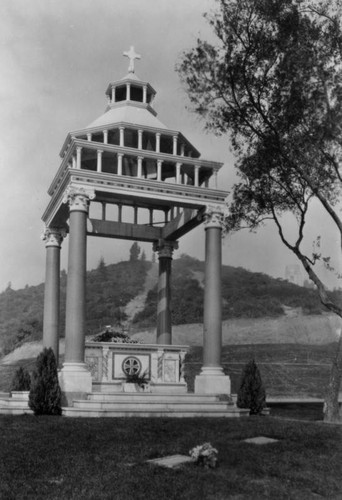 Forest Lawn Doheny Memorial