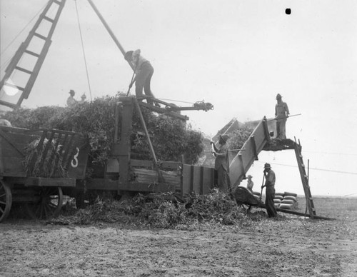 Threshing machine