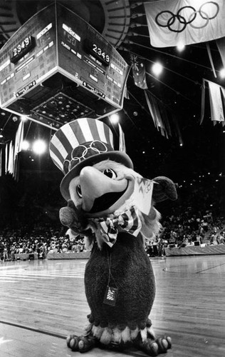 Half-time, USA-vs-China basketball