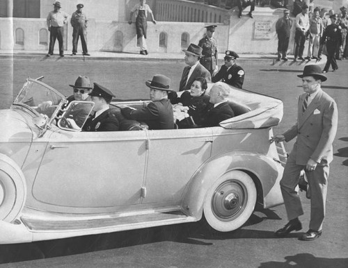 Madame Chiang Kai-shek and Mayor Bowron