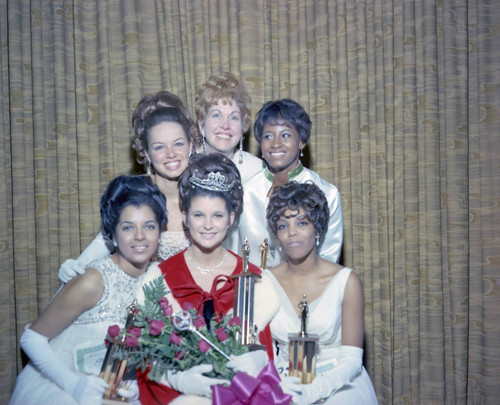 Beauty pageant winners smile for the camera