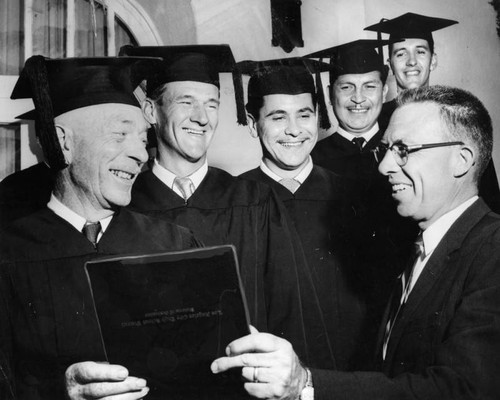 Graduate veterans at S.F. Hospital