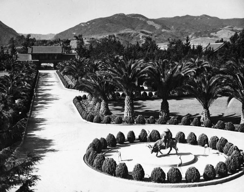 Residence and garden in Bernheimer Garden