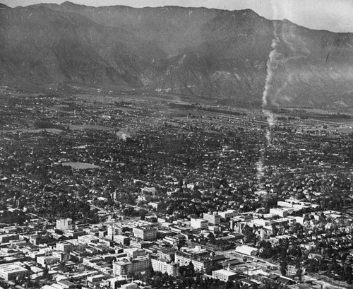 Pasadena looking north towards Altadena