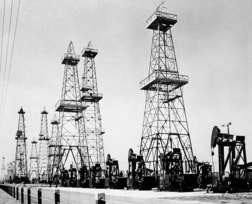 Huntington Beach oil field