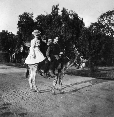 Children playing in Monrovia