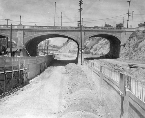 Ramona Freeway construction at Macy St. Bridge