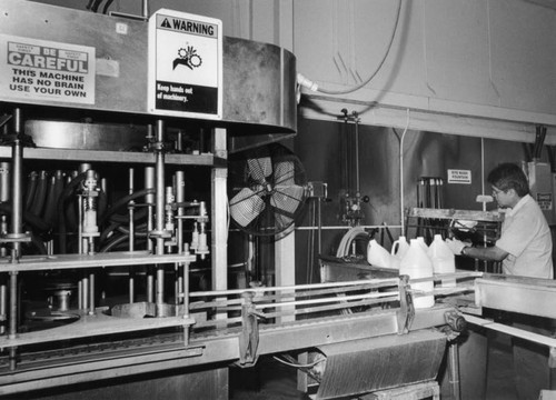 Vinegar jar-filling machine, Walker Foods, Inc