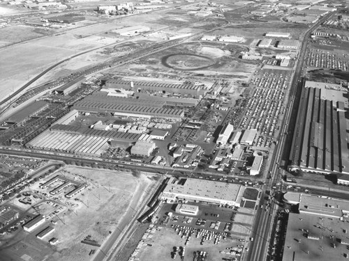 Slauson Avenue and Eastern Avenue, Commerce, looking northeast