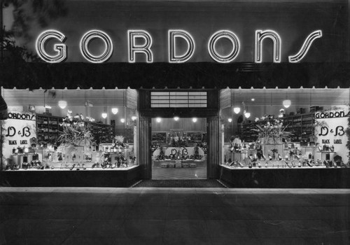 Gordon's Liquors, storefront view