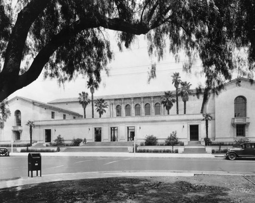 Exterior view, Pasadena Public Library