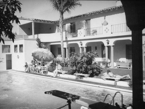 Palm Springs hotel guests