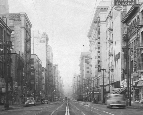 Looking south on Broadway from 3rd St