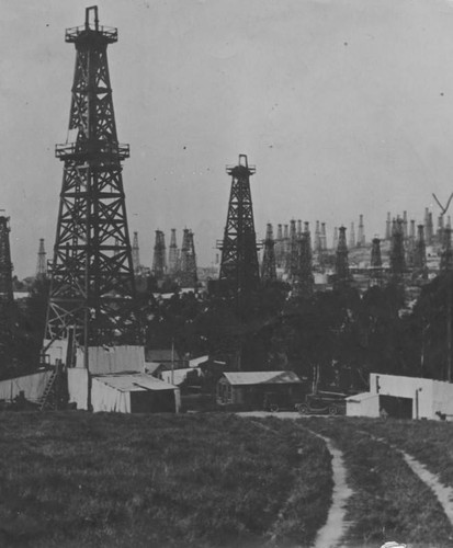 Signal Hill oil field