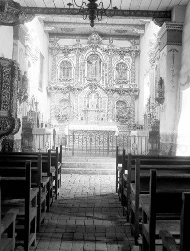 Mission San Juan Capistrano altar