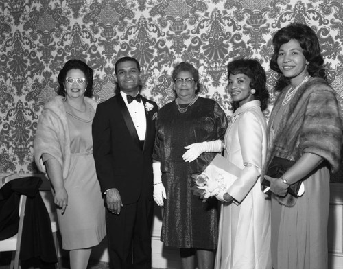Black-tie banquet for Billy G. Mills