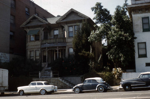 Grand Avenue, Bunker Hill