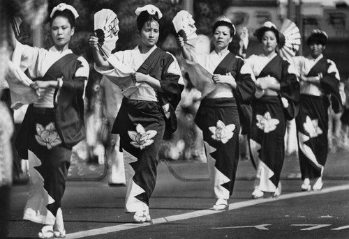 Dancers in kimonos for Nisei Week