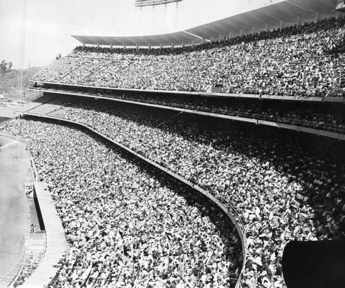 "Valley Day" crowd jams Dodger Stadium