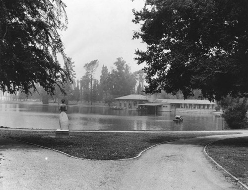 Lincoln Park is full of water again