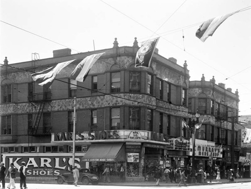 Retail building on Main