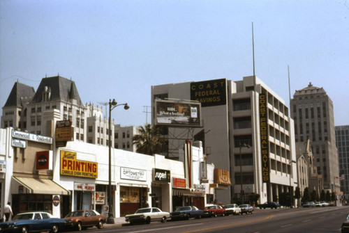 Wilshire Boulevard, looking east