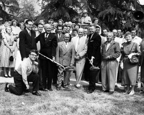 Break ground for civic building