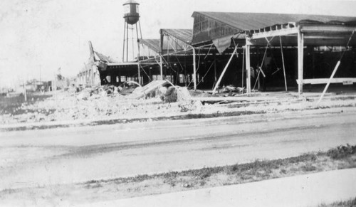 Damaged buildings, Compton