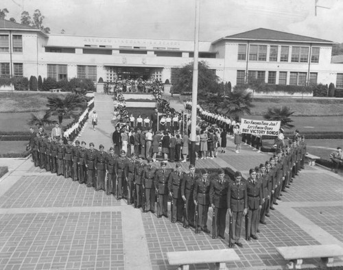 Lincoln High war bond drive