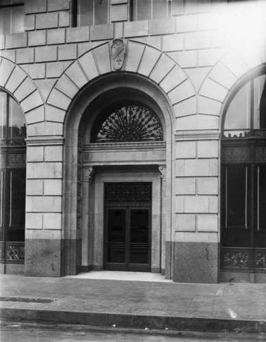 Pacific Finance Building, entrance