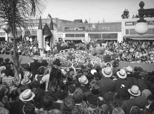 Altadena float, 1938 Rose Parade