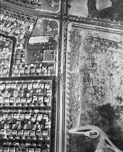 Heartwell Park, Long Beach - Lakewood, looking east