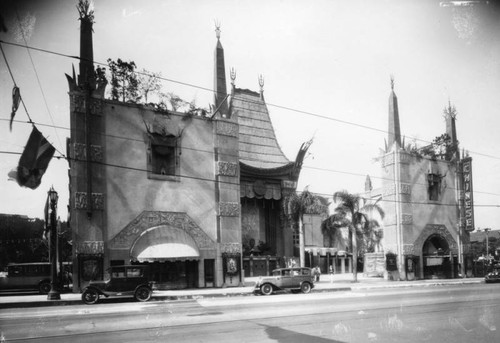 Grauman's Chinese Theatre, exterior view