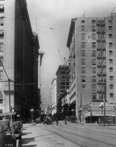 6th St. at Los Angeles St