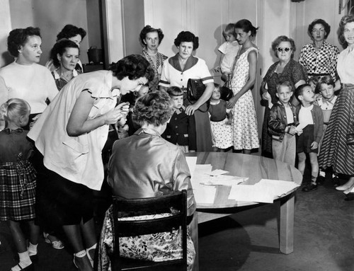 Kindergarten registration, Hoover Street School