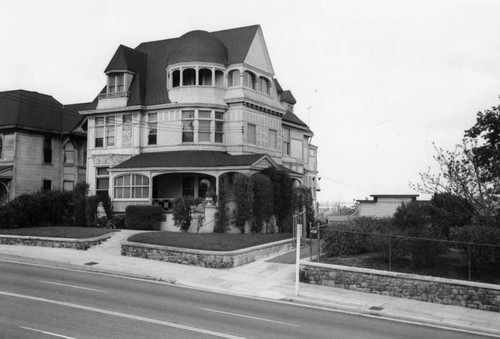 Larronde Residence, Bunker Hill