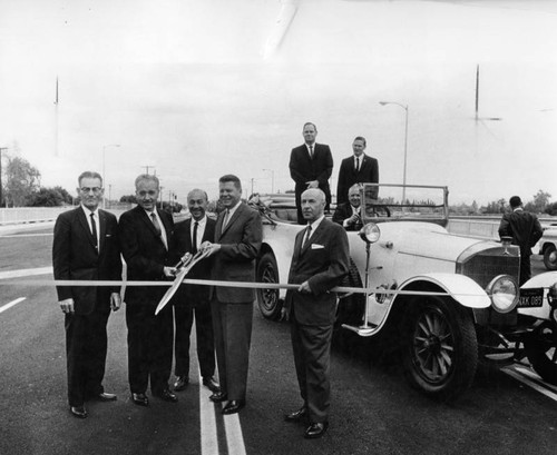 Victory Blvd. bridge is opened