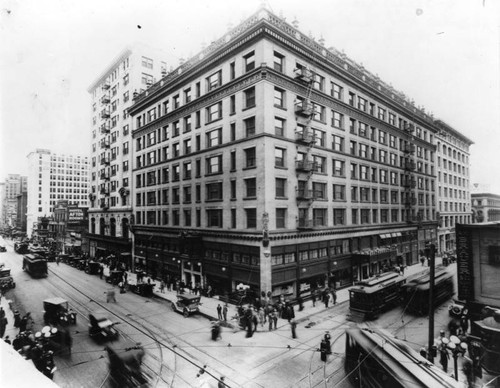 Alexandria Hotel corner view