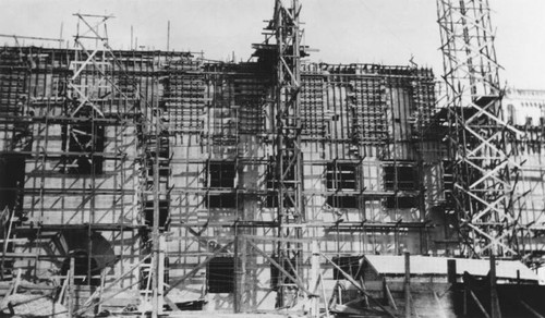 LAPL Central Library construction, west side close-up