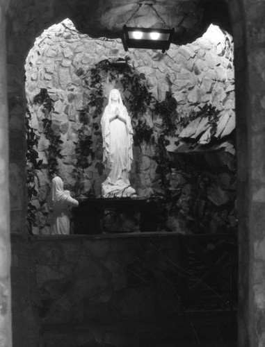 Shrine to Mary in Inglewood