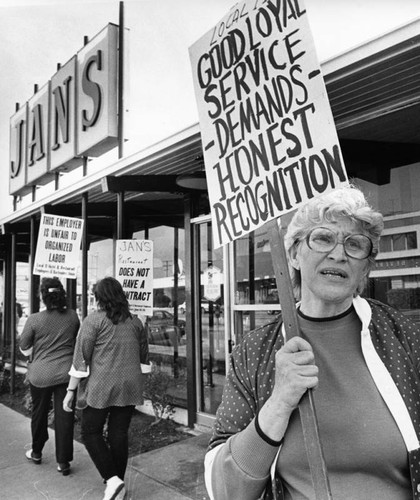 Waitresses strike Jans Restaurant