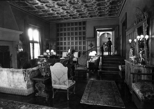 Harold Lloyd mansion living room