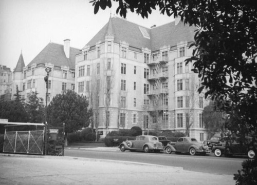 Apartments on Rossmore Avenue